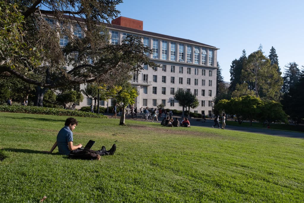 Students near the Dwinelle Hall on the University of California, Berkeley campus in Berkeley, California, as seen in August 2022. (Photographer: David Odisho—Bloomberg/Getty Images)