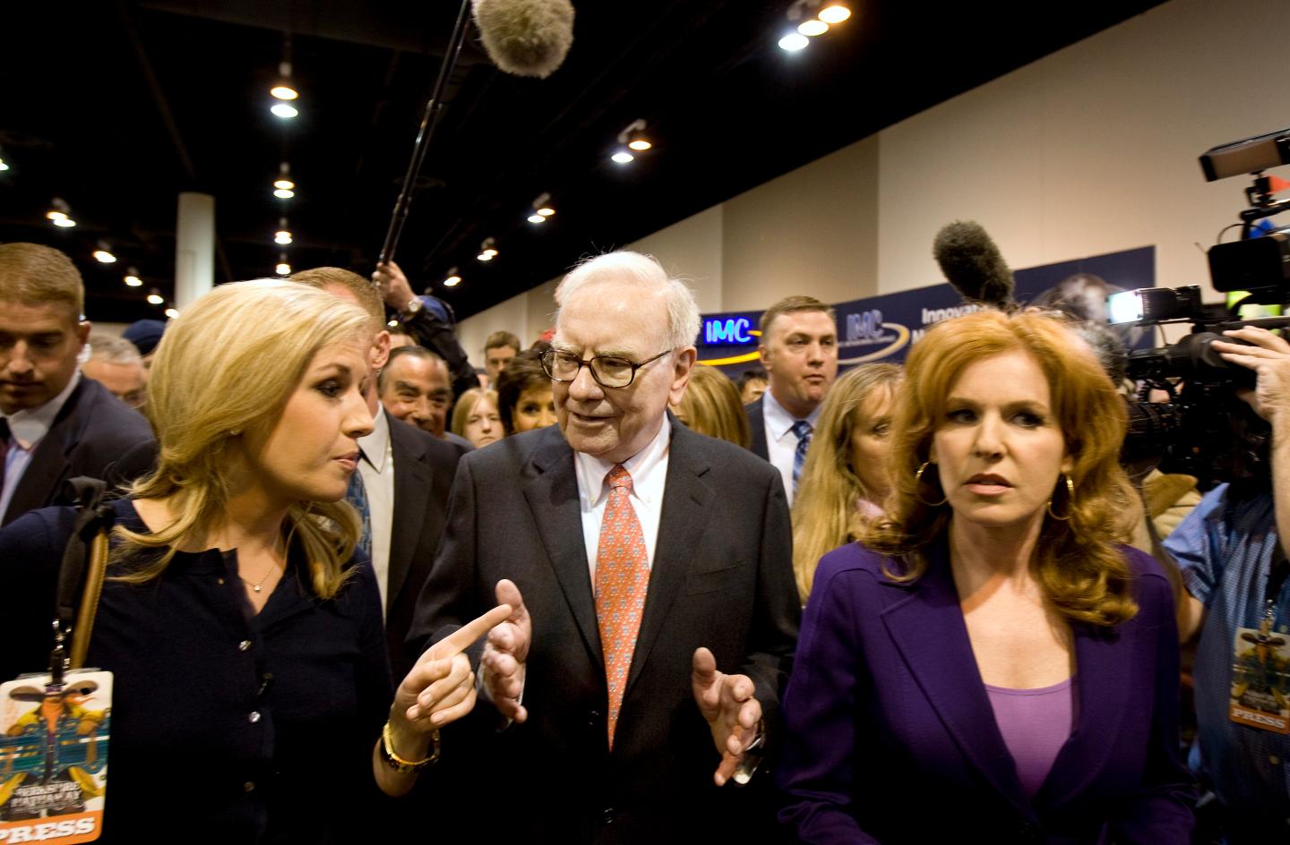 Warren Buffett is bullish … on women