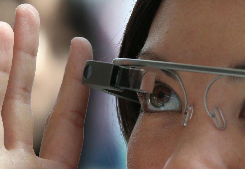 How to use Google Glass at work