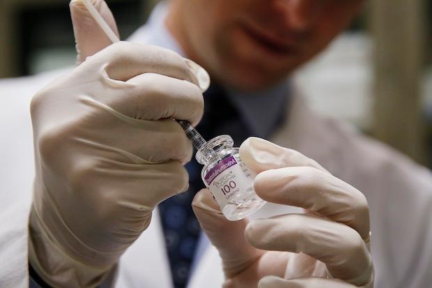 Valeant Offers to Buy Allergan With Pershing's Support