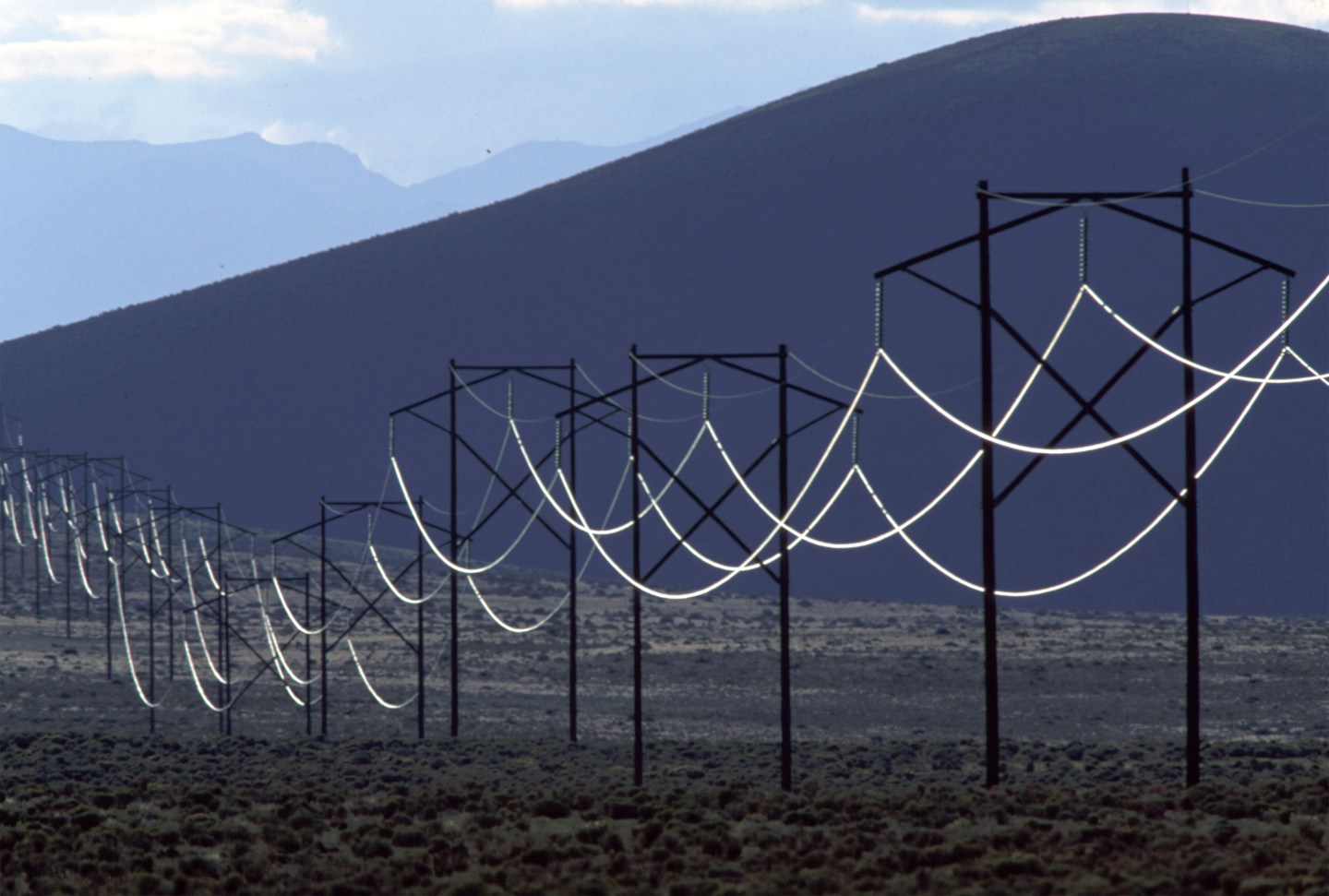258507 09: UNDATED FILE PHOTO: Powerlines in Flagstaff, Arizona. (Photo by Paul S. Howell/Liaison)