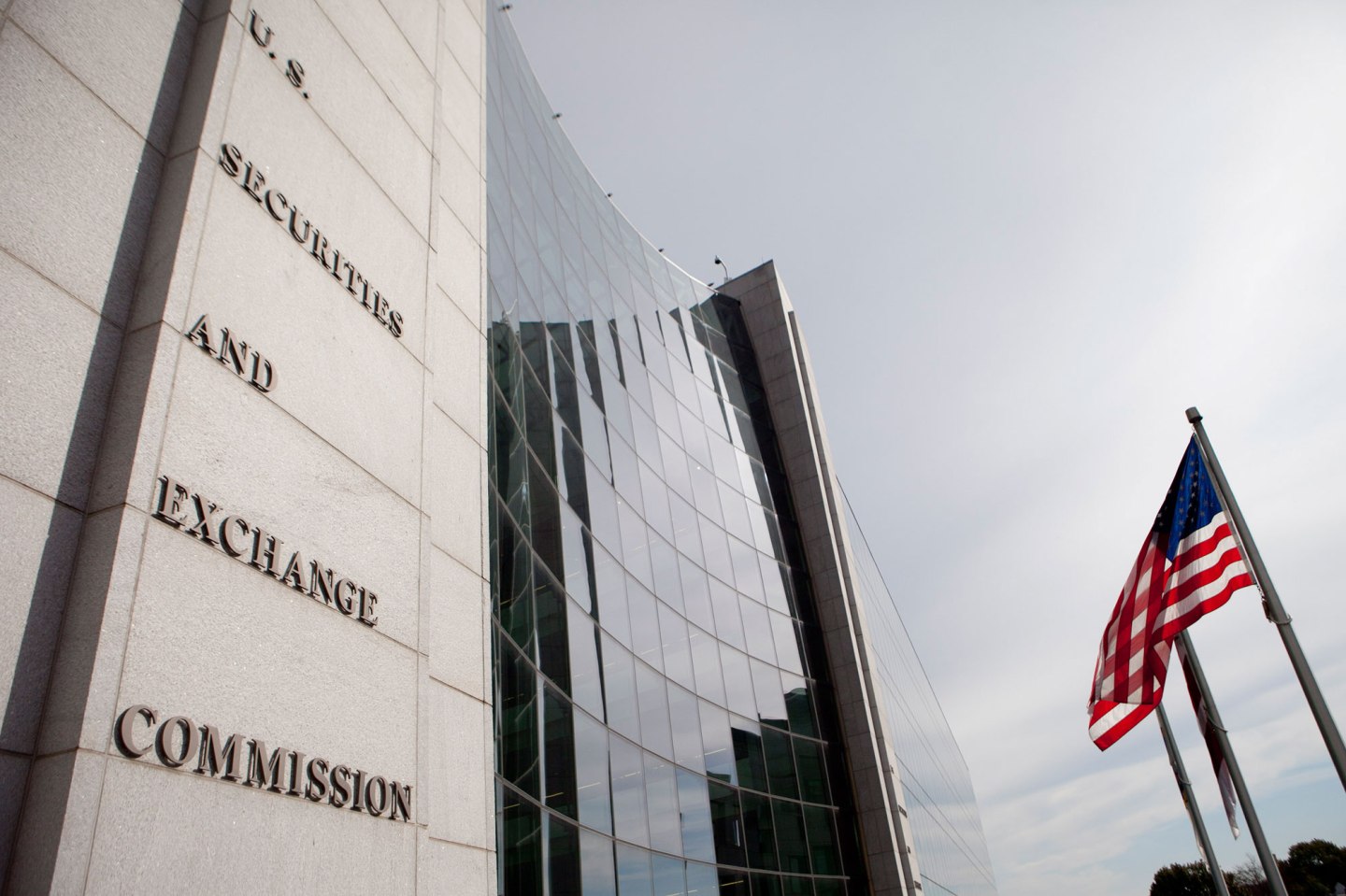 SEC Approves Systemic-Risk Reporting Rule For Hedge Fund Firms