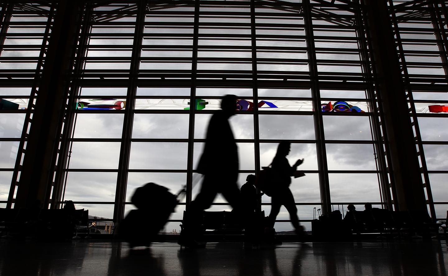 Holiday Travel Gets Underway Ahead Of Thanksgiving Weekend