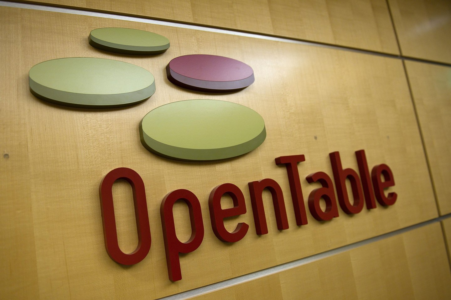 OpenTable's "Lofty" Valuation At Risk As Rivals Emerg