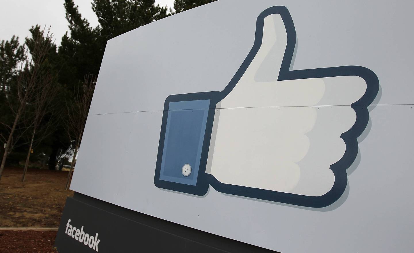 Facebook’s new ad platform will help marketers track you