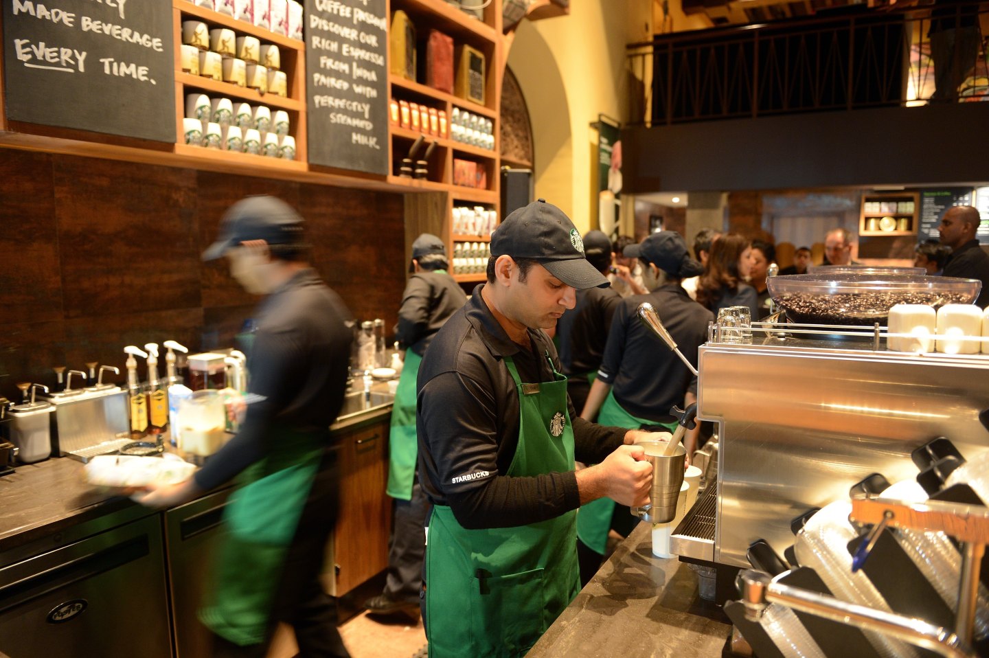 INDIA-US-RETAIL-BEVERAGE-COFFEE-STARBUCKS
