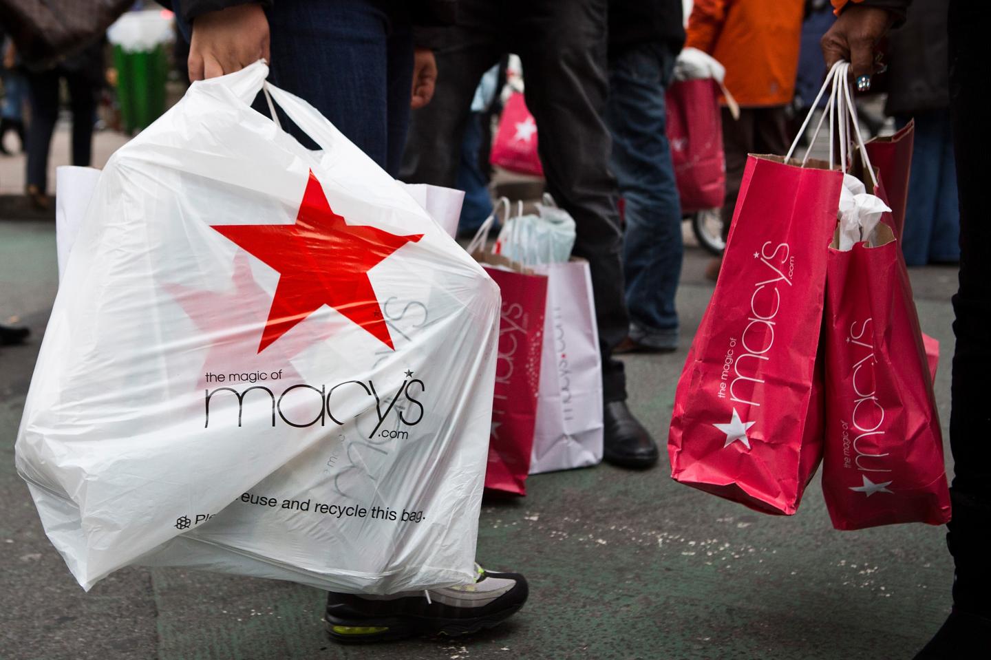Shoppers Flock To Post-Christmas Sales