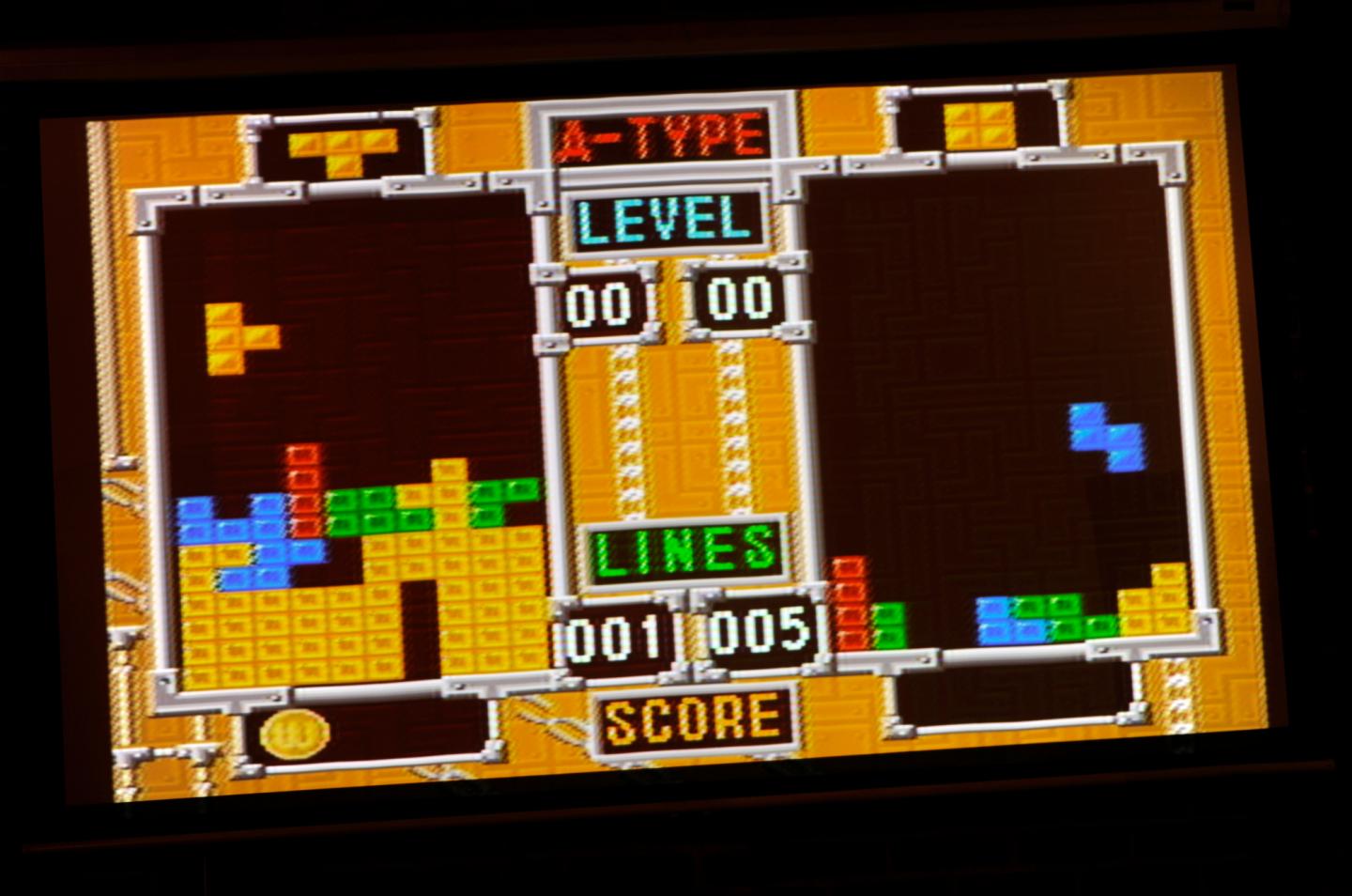 (KG) FE15STTETRIS -- Tetris fanatics meet every month for intense head-to-head competititon in a double-elimination tournament format. Karl Gehring/The Denver Post