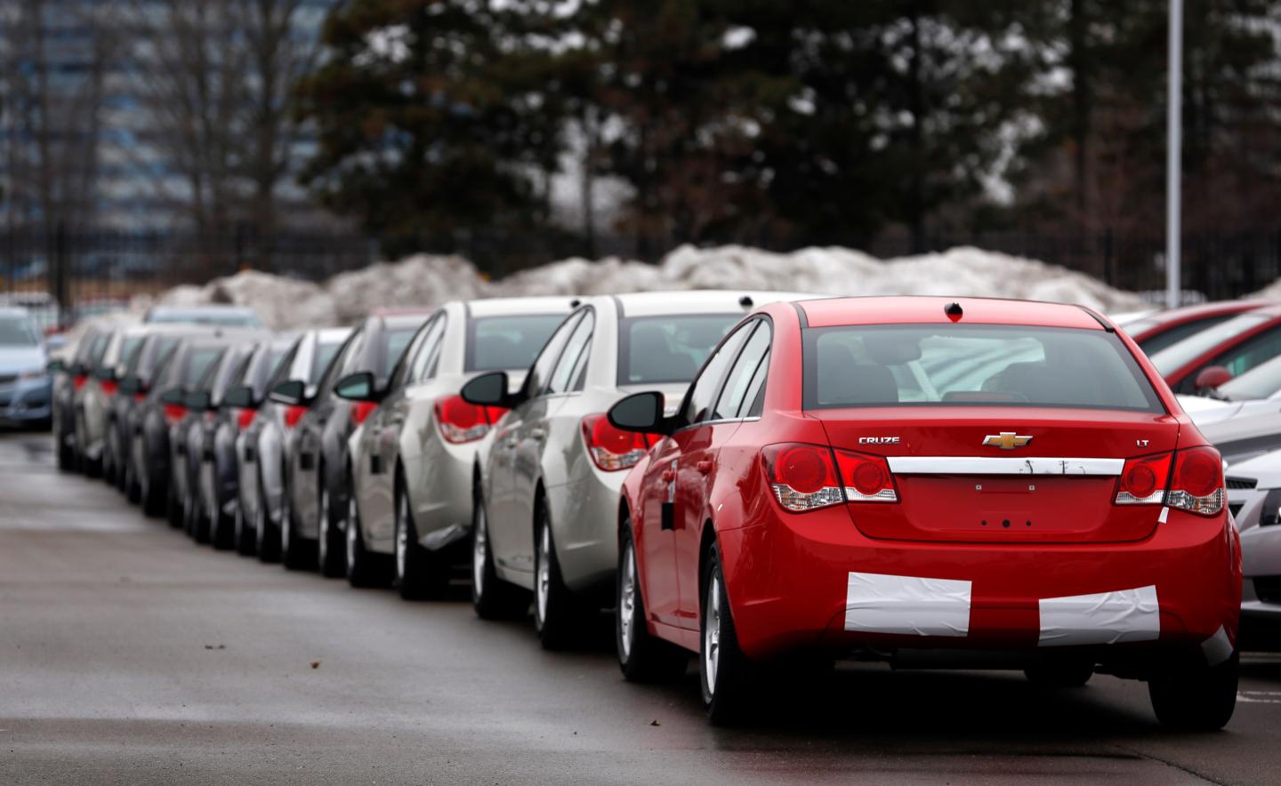 General Motors Chevrolet Cruze vehicles sit on the lot at a dealership in Southfield, Mich.