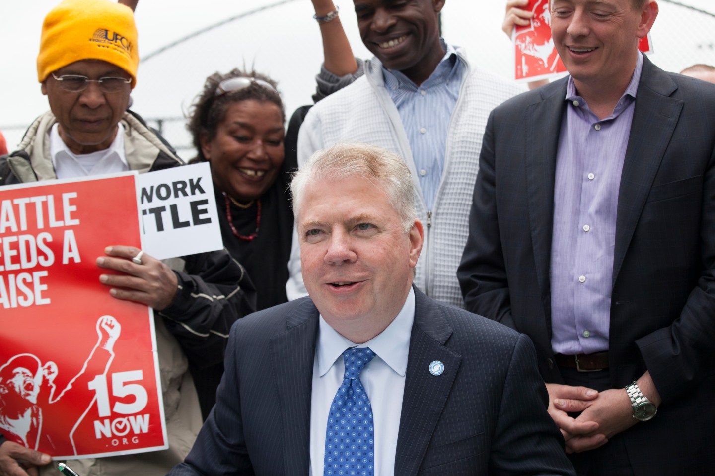 Seattle Mayor Signs Bill Raising City's Minimum Wage To 15 Dollars An Hour