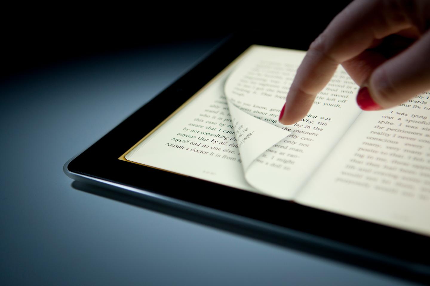 Apple, Publishers Sued Over Alleged E-Book Price Conspiracy