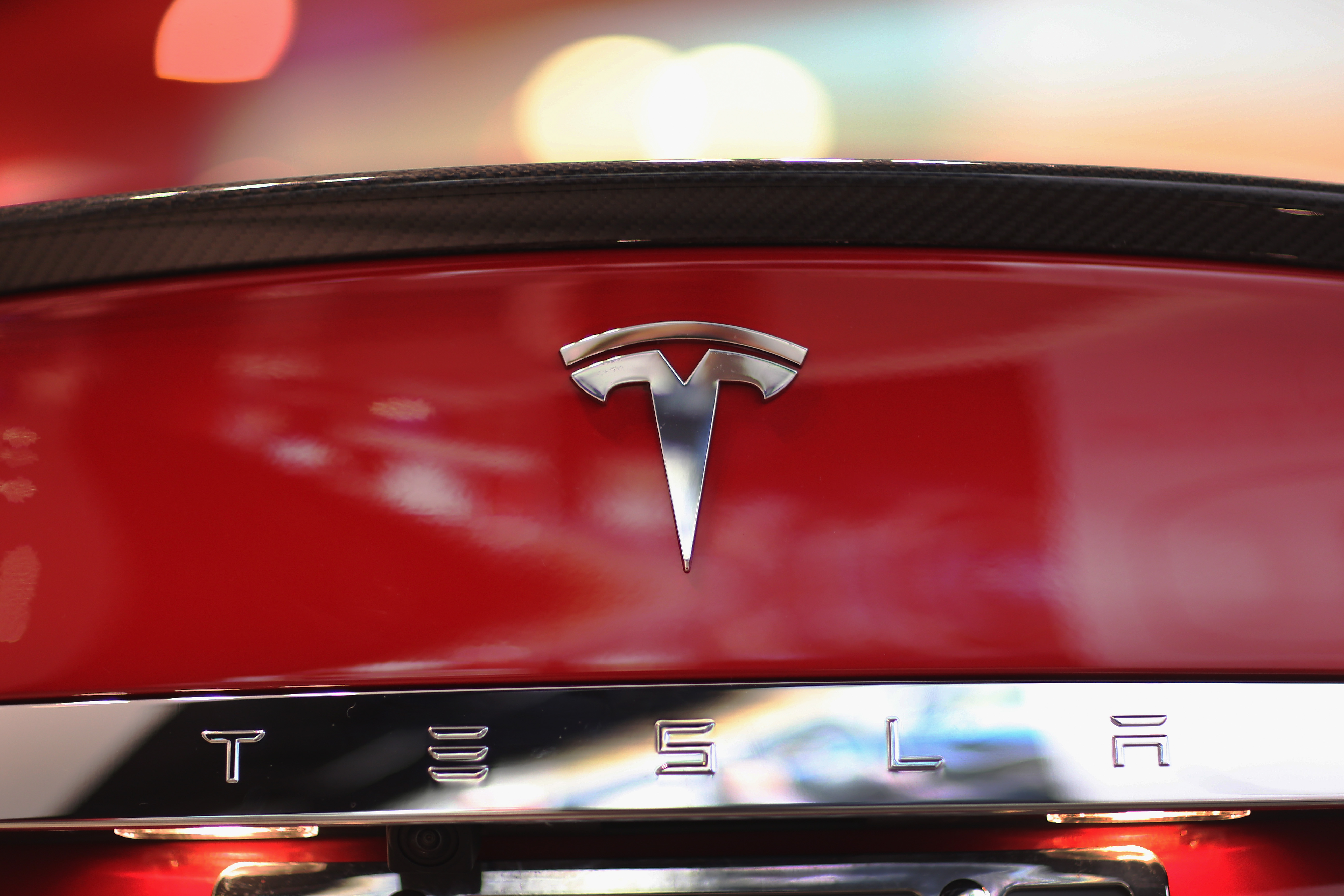 Electric Car Maker Tesla Opens Store In Miami Mall
