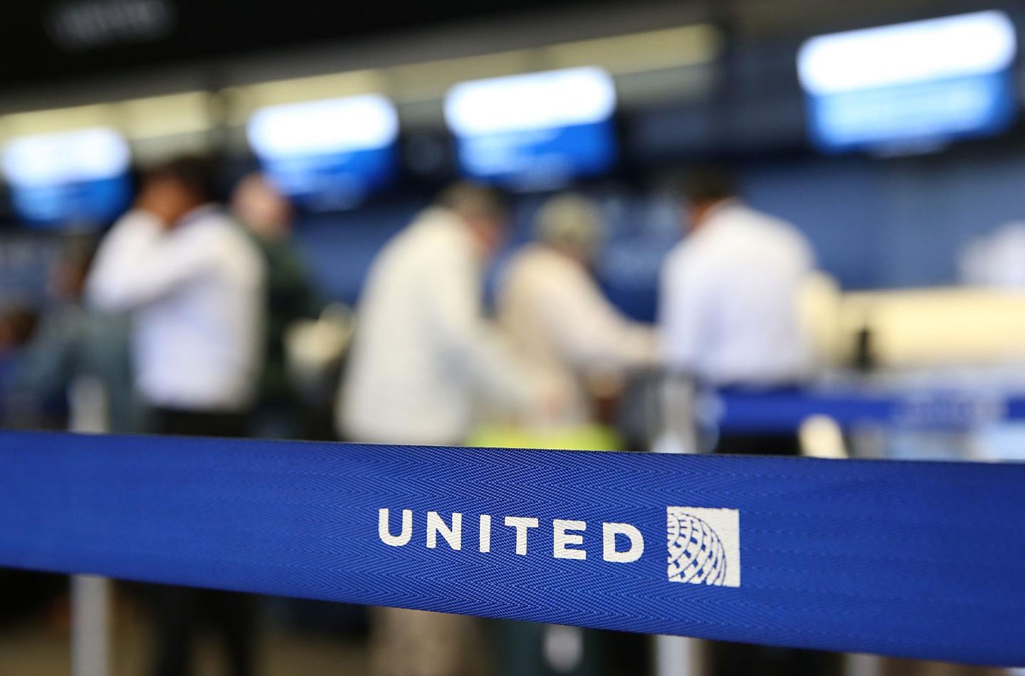 How airline loyalty programs seduce and abandon you