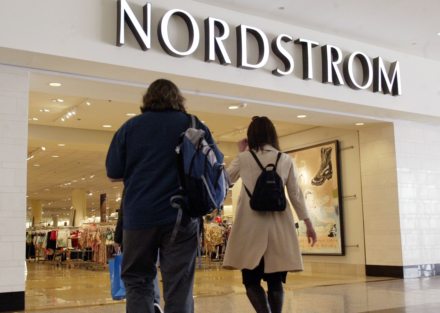 Nordstrom Expects First Quarter Earnings Per Share To Drop