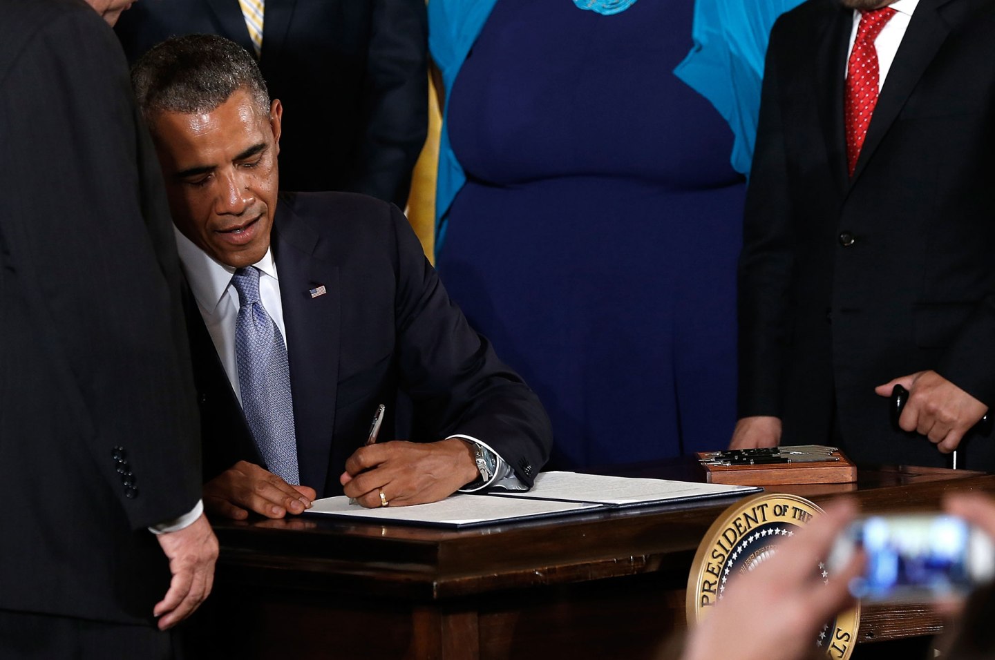 Obama Signs Executive Order Protecting LGBT Employees From Discrimination