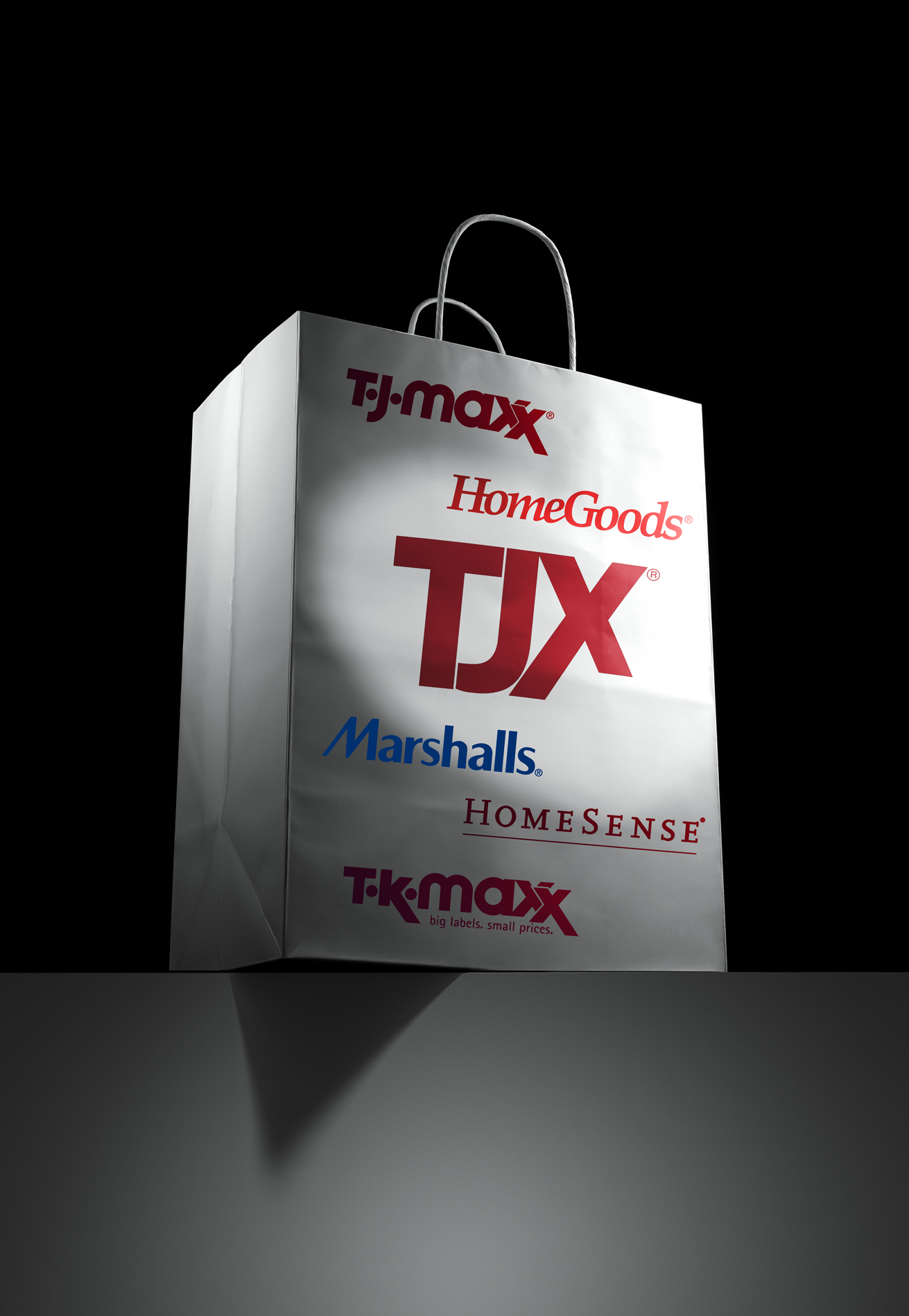 SHOPPING BAG WITH SEVERAL LOGOS: TJ MAXX, HOMEGOODS, MARSHALLS, HOMESENSE, TK MAXX