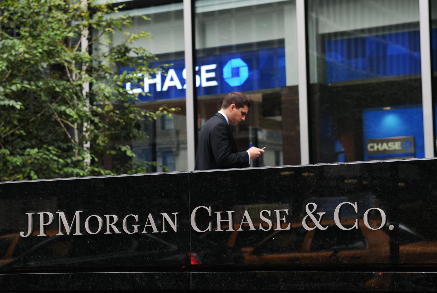 JPMorgan Profit Rises 76% As Bad Loans Dwindle