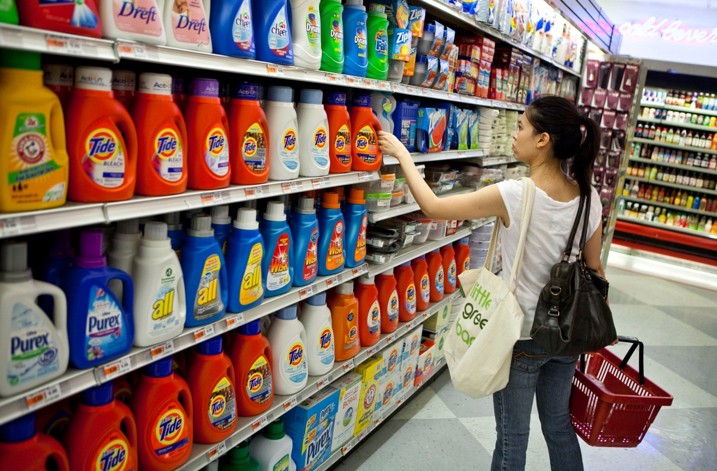 P&G Profit Forecast Trails Estimates