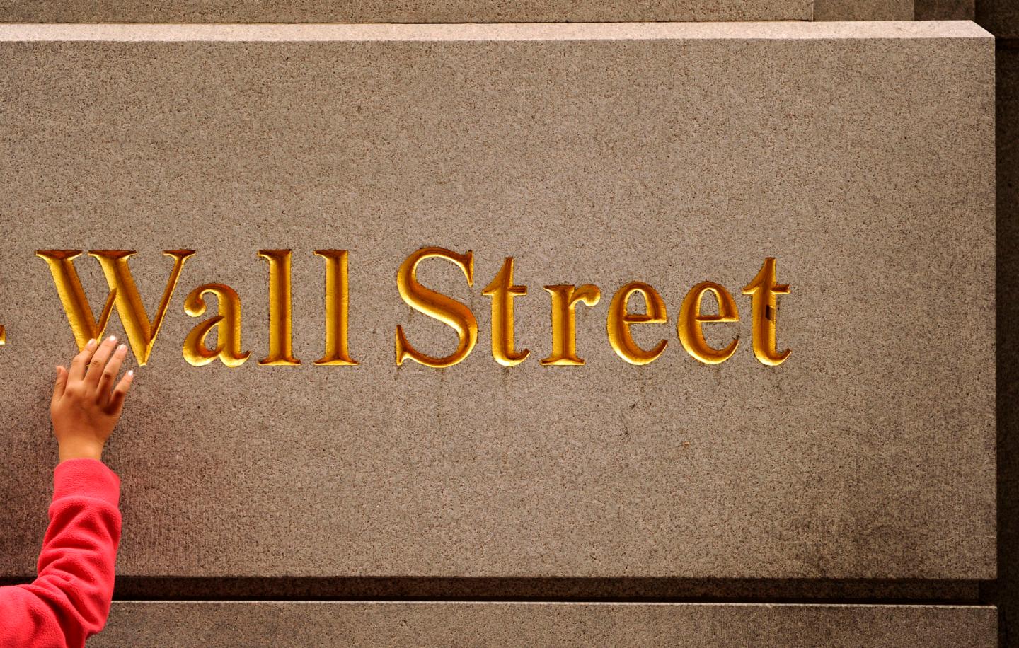 The London Whale-sized loopholes in Wall Street pay reform