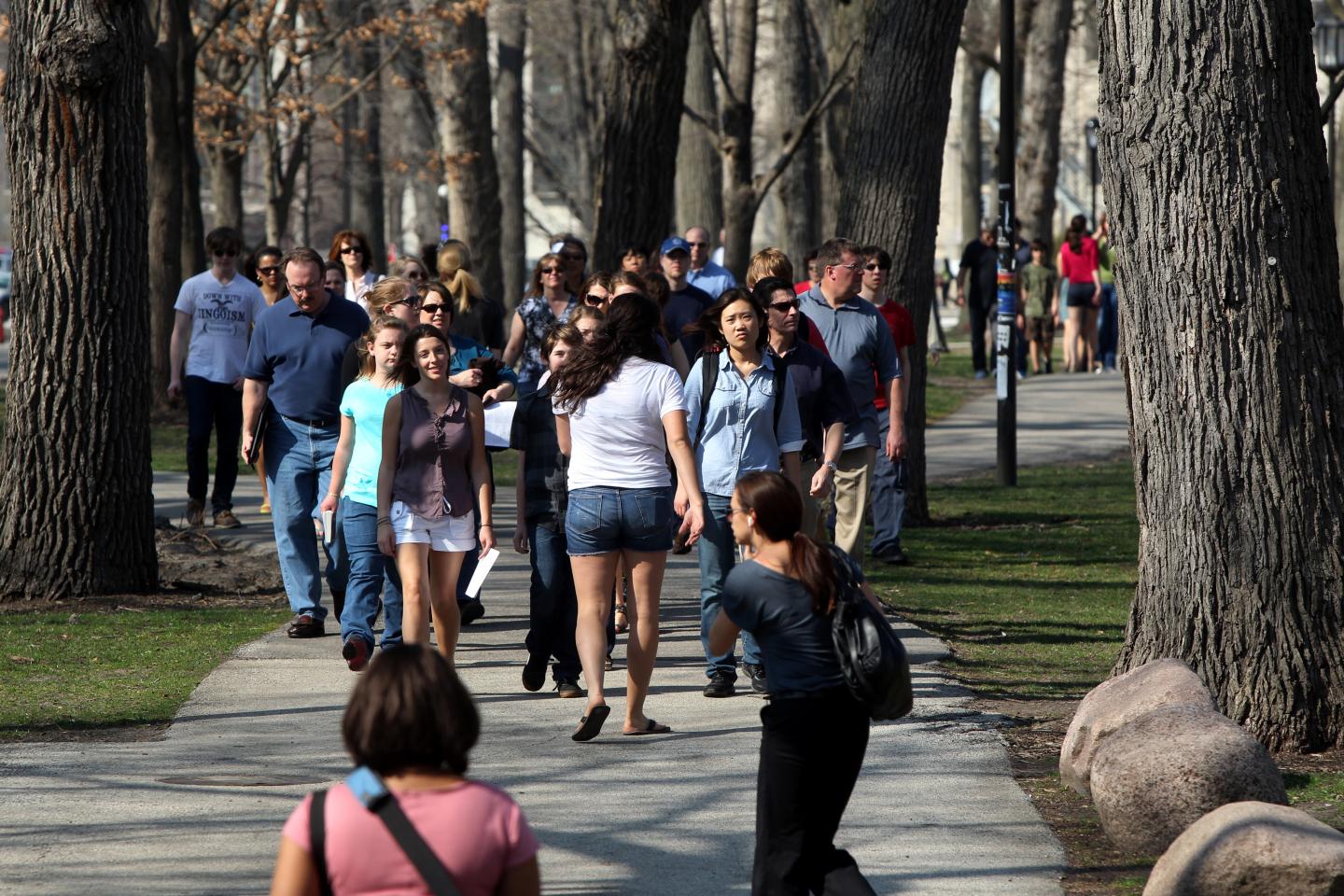 How to talk money before they go off to college