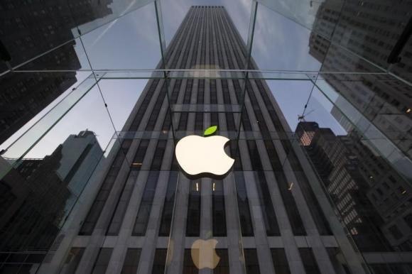 Reuters reports a last minute iPhone snafu. What else is new?