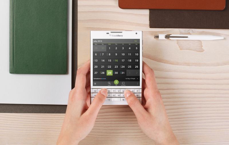 BlackBerry Passport (white)