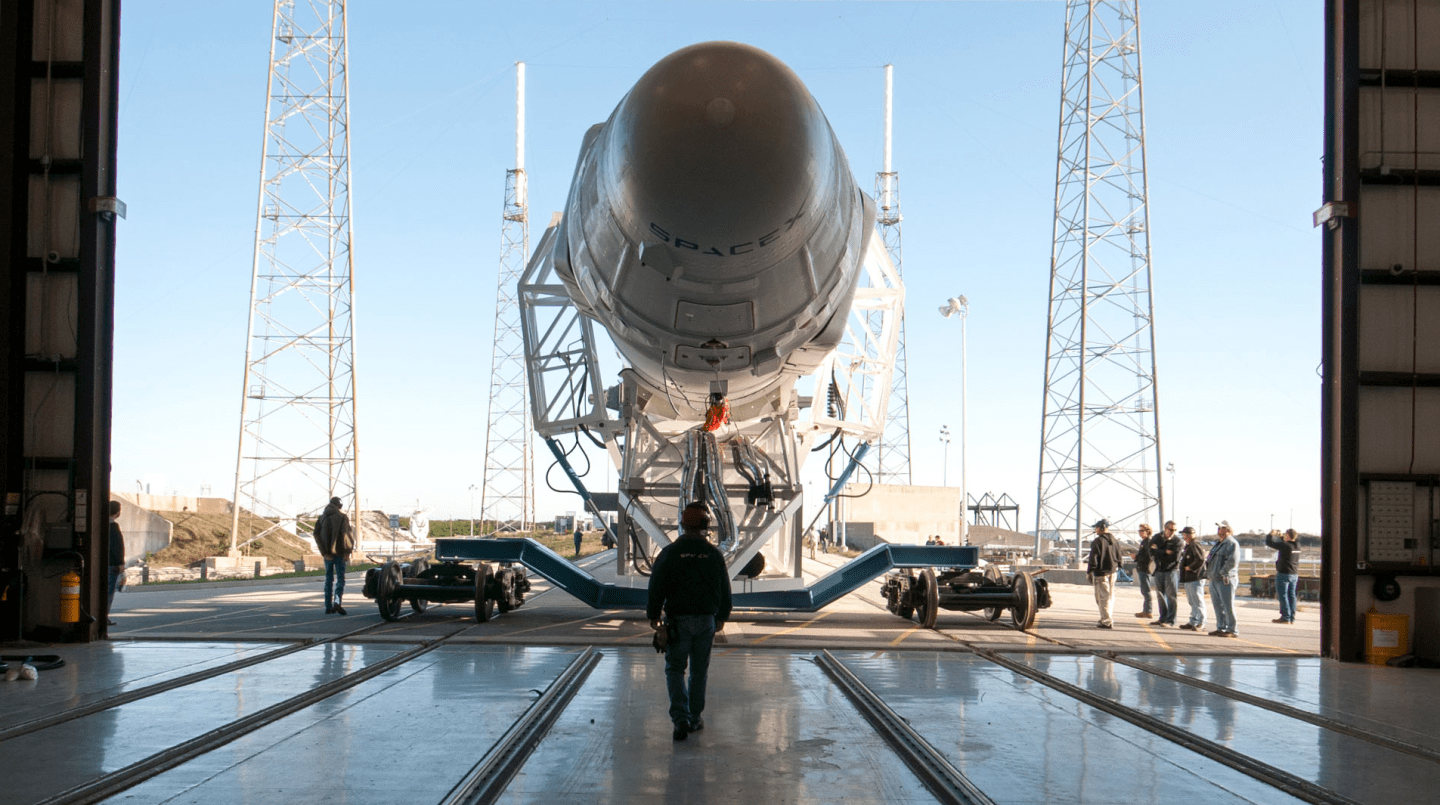SpaceX raises $1 billion in funding from Google, Fidelity