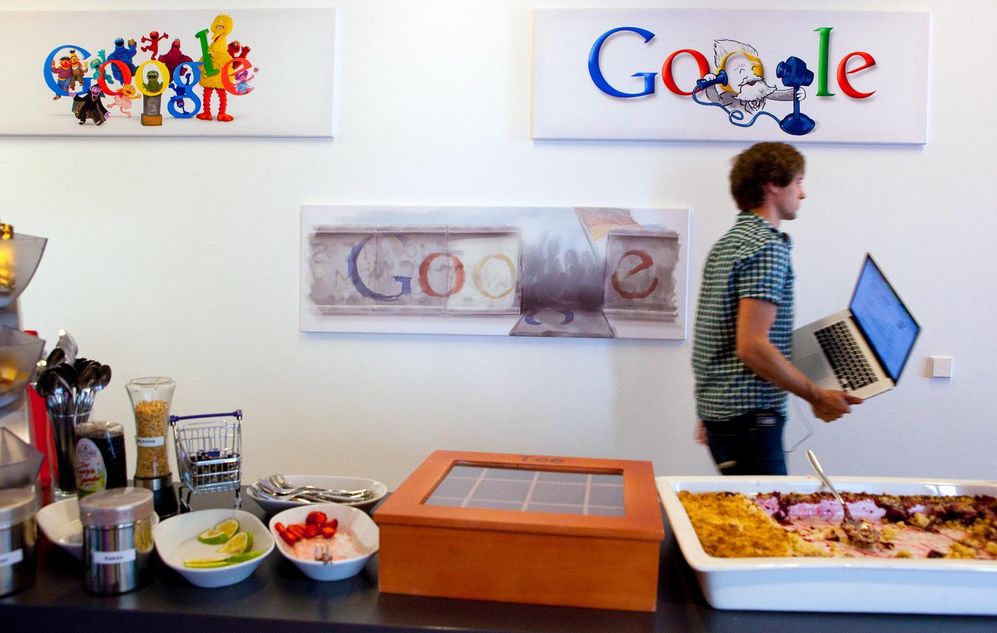 How do I turn my internship at Google into a job at Google?