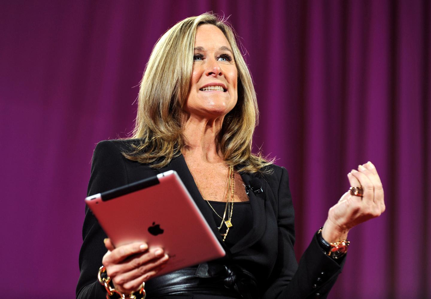 This is how much Apple’s top female exec made last year
