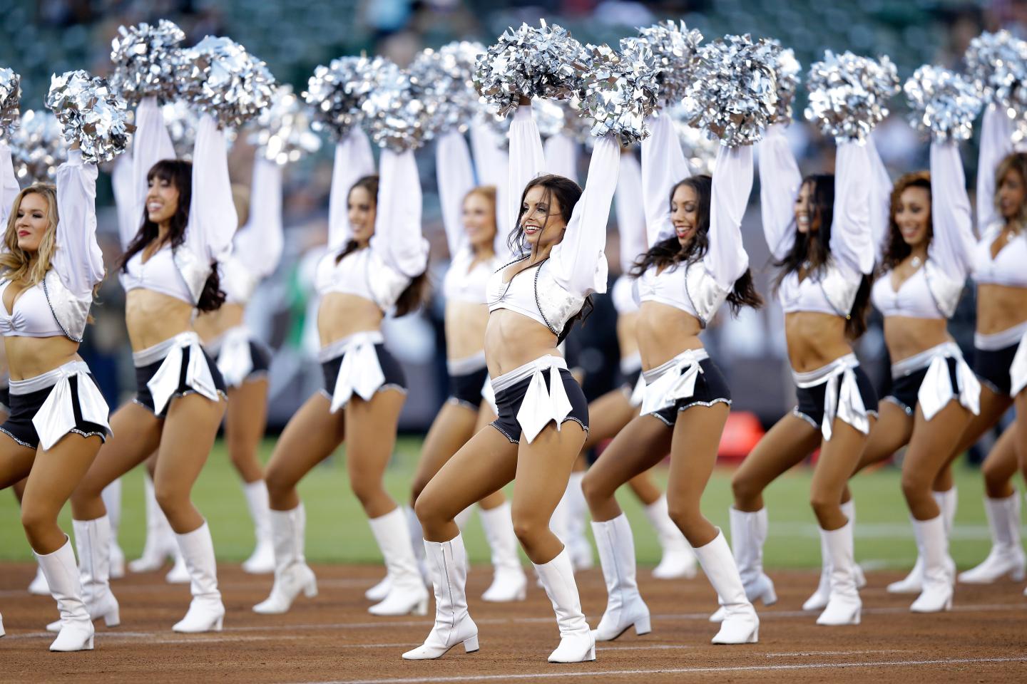 Detroit Lions v Oakland Raiders