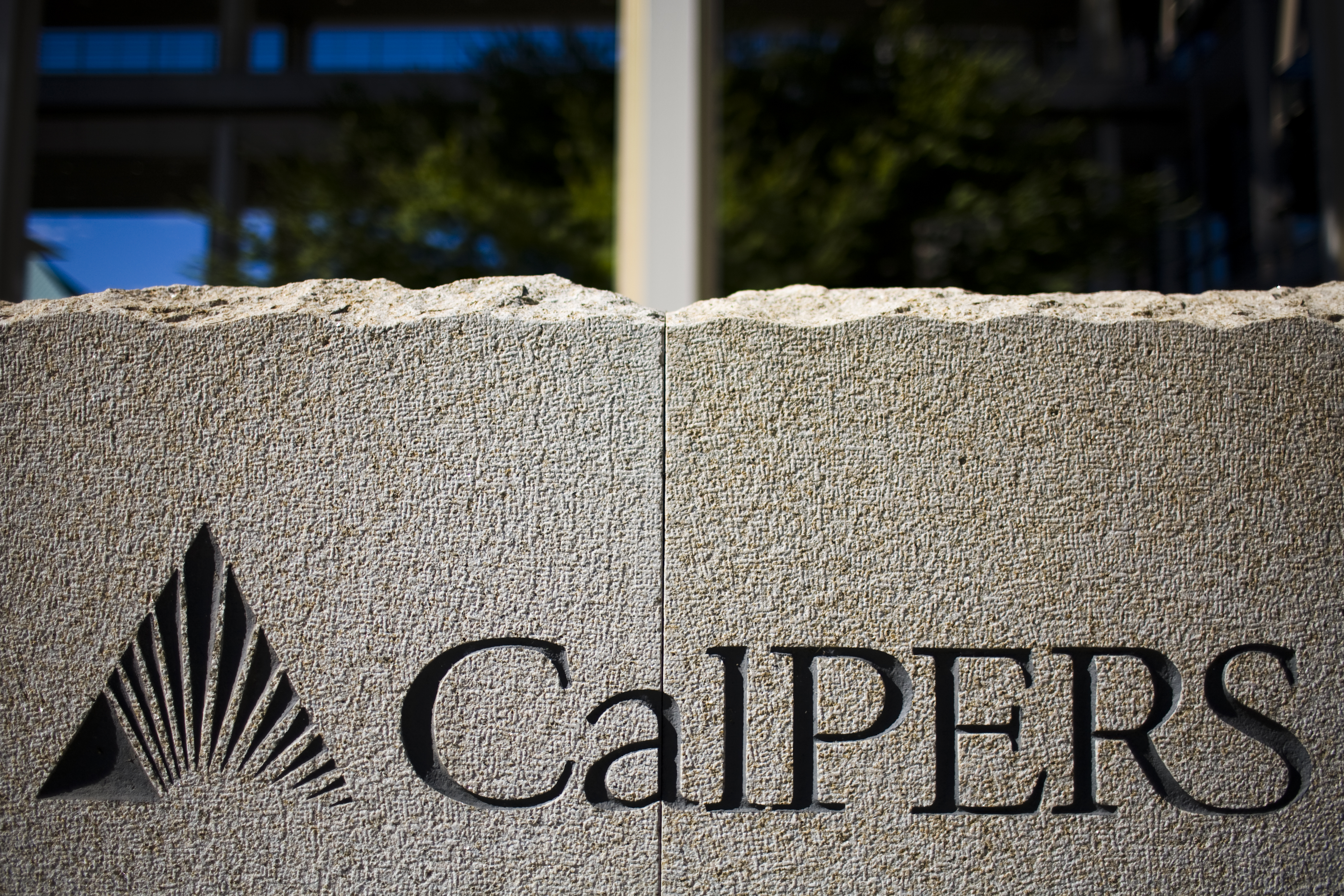 CA's Gov't Pension Fund To Report Loss Of One Quarter Of Its Holdings