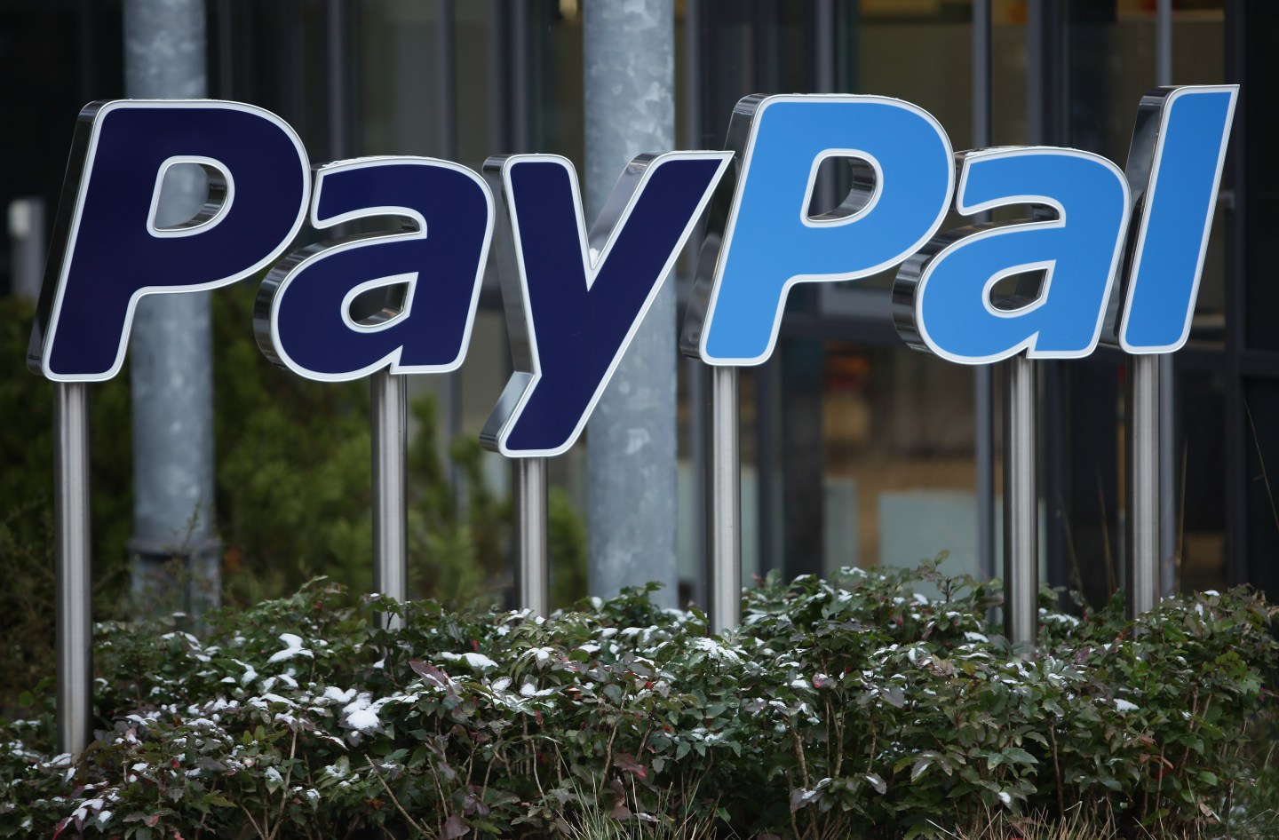 Icahn, pleased with PayPal spinoff, wants M&A next