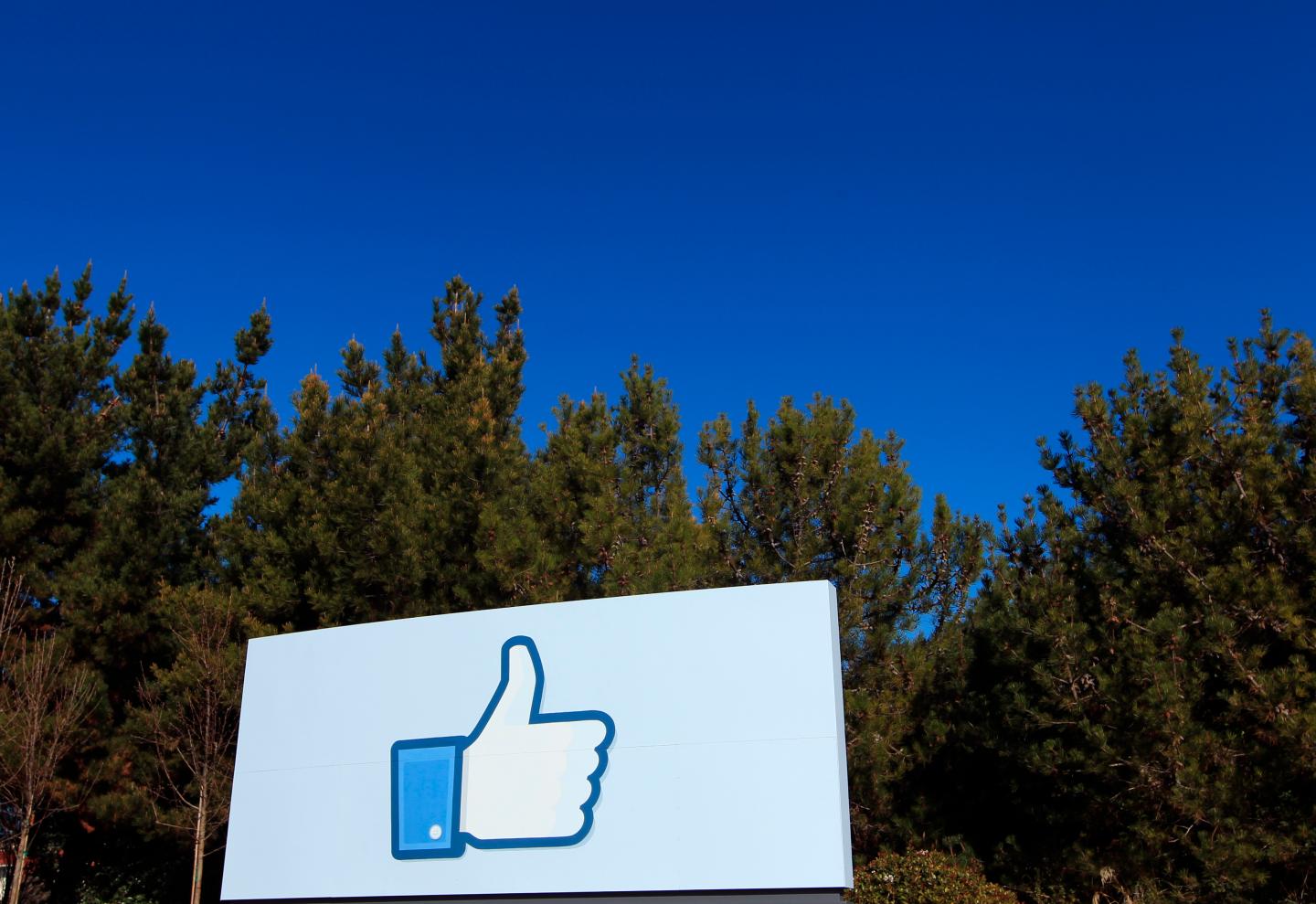 Facebook’s latest innovation: Copying Snapchat