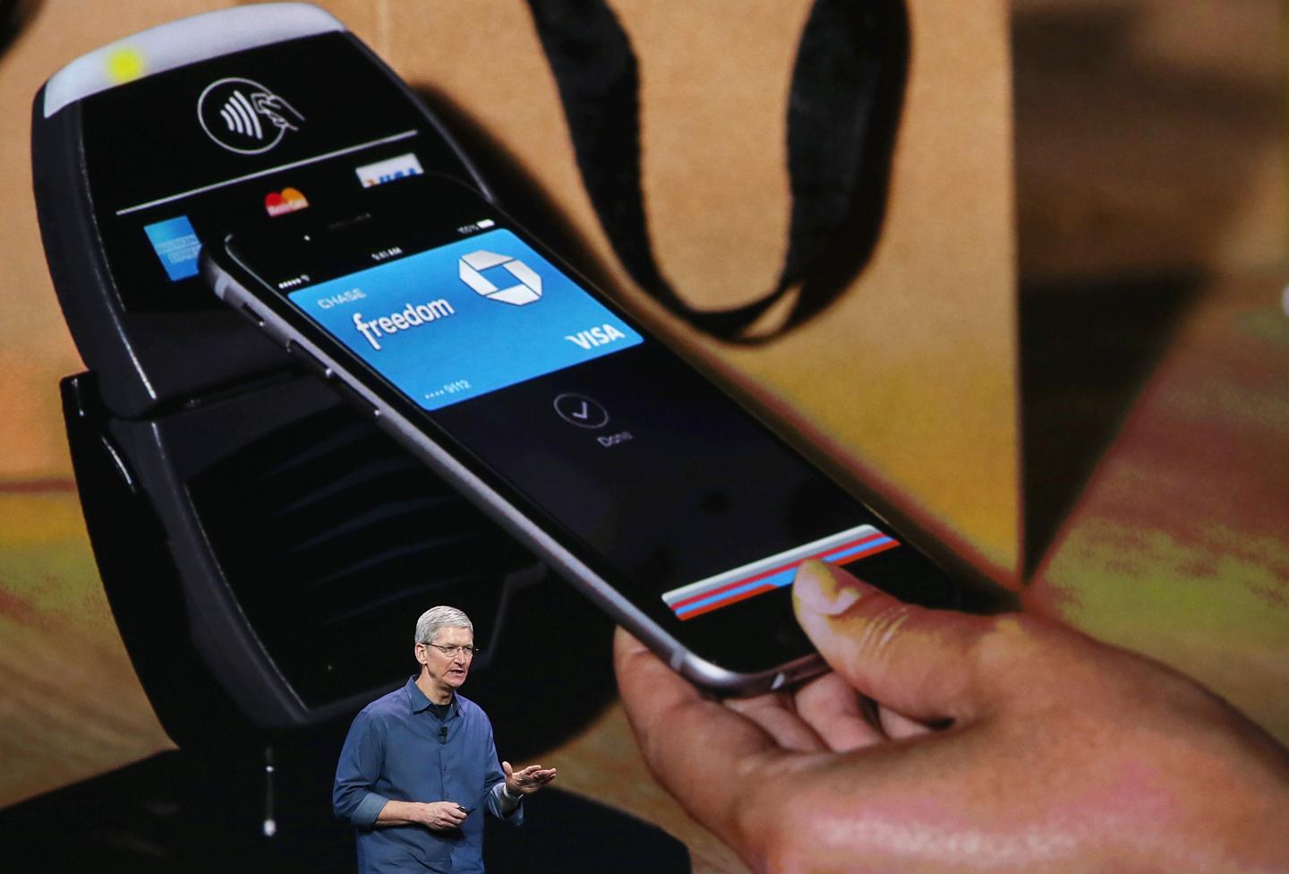 Apple Unveils iPhone 6