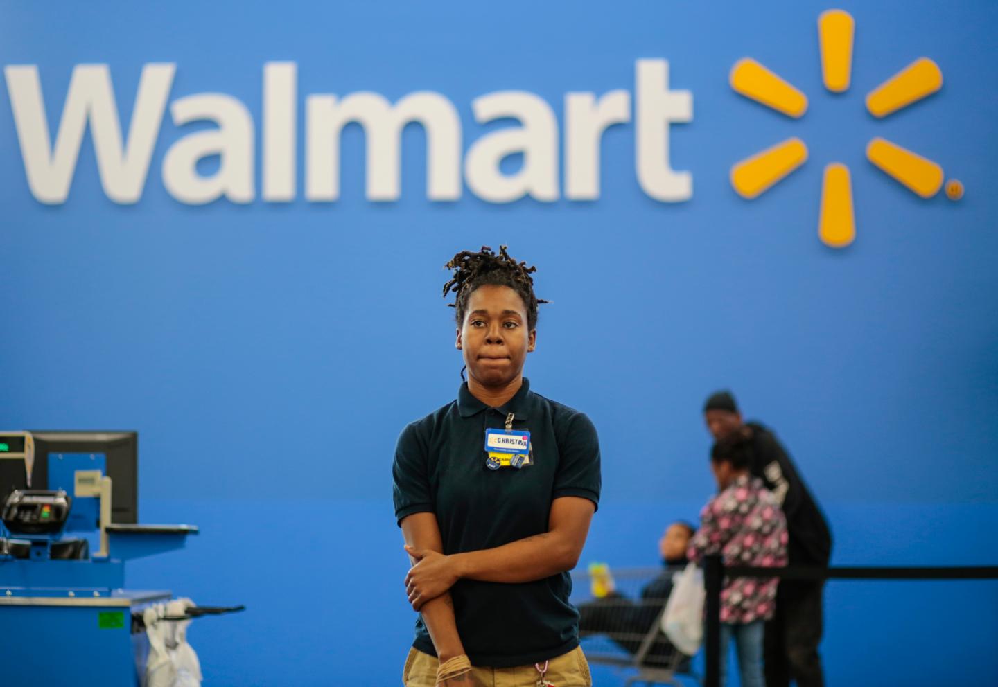 Wal-Mart meets and oil’s slide — 5 things to know today