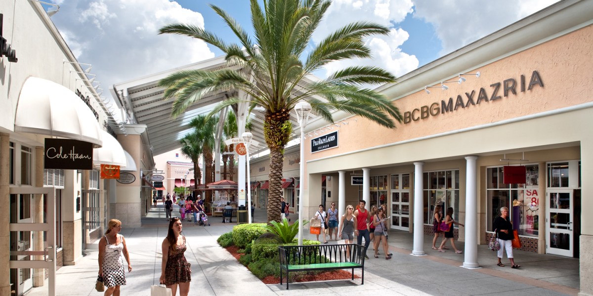 BCBG Latest Retailer to Close Stores As Sales Move Online | Fortune