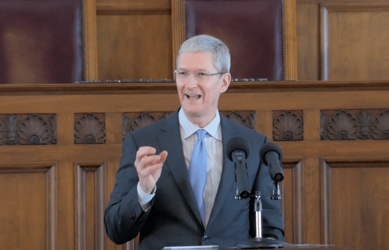Apple CEO’s plan for helping students: Lots of iPads