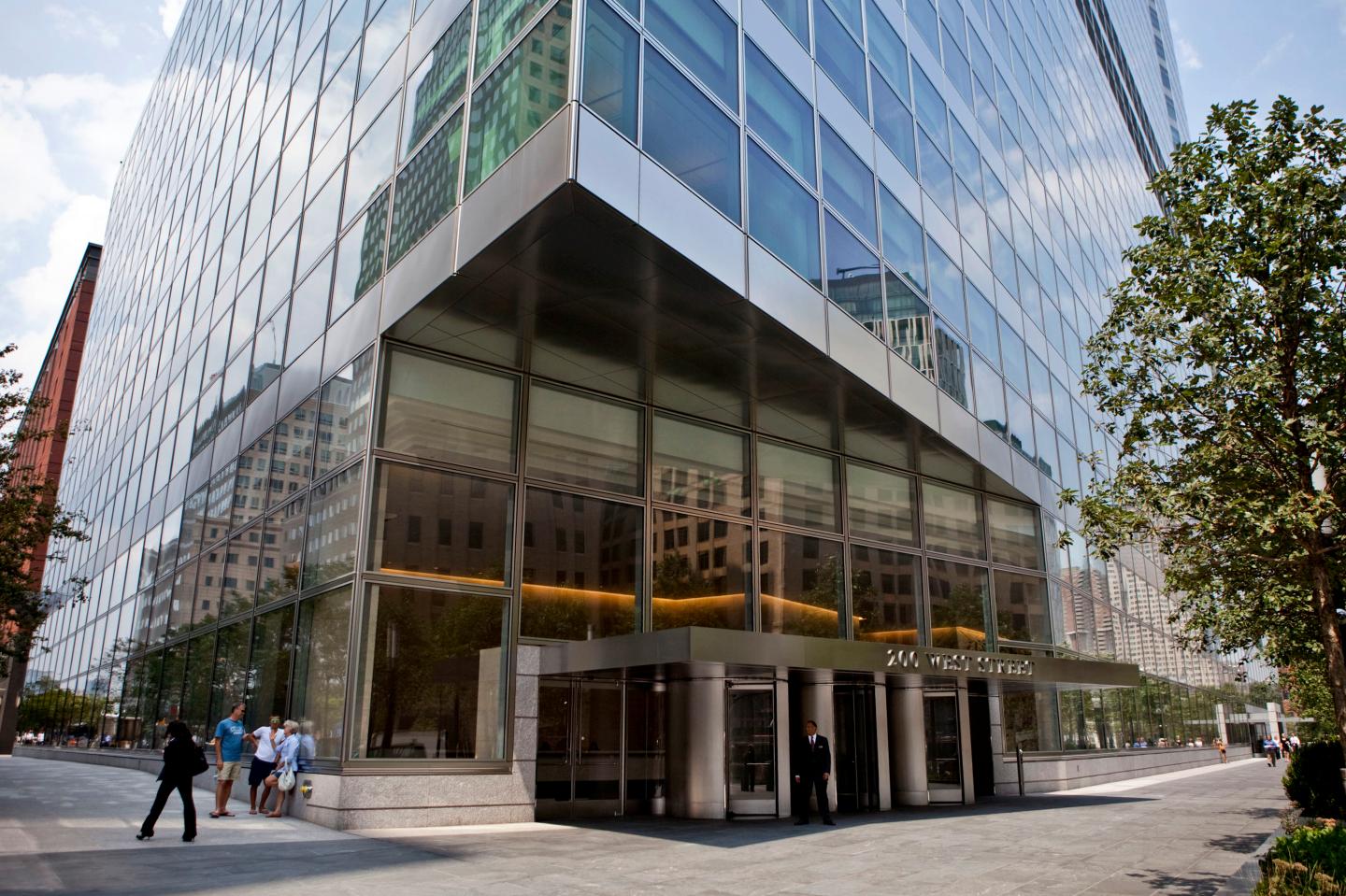 Goldman Sachs Lost More Than $100 Million On 3 Days In Second Quarter