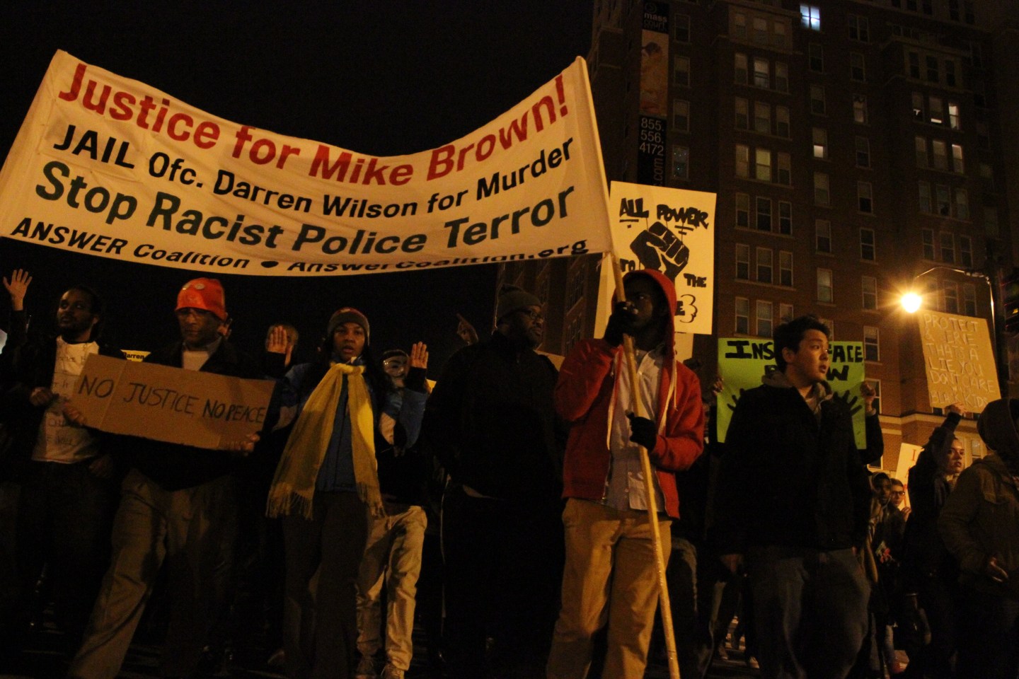 Protests at second night after Ferguson Grand Jury decision in Washington