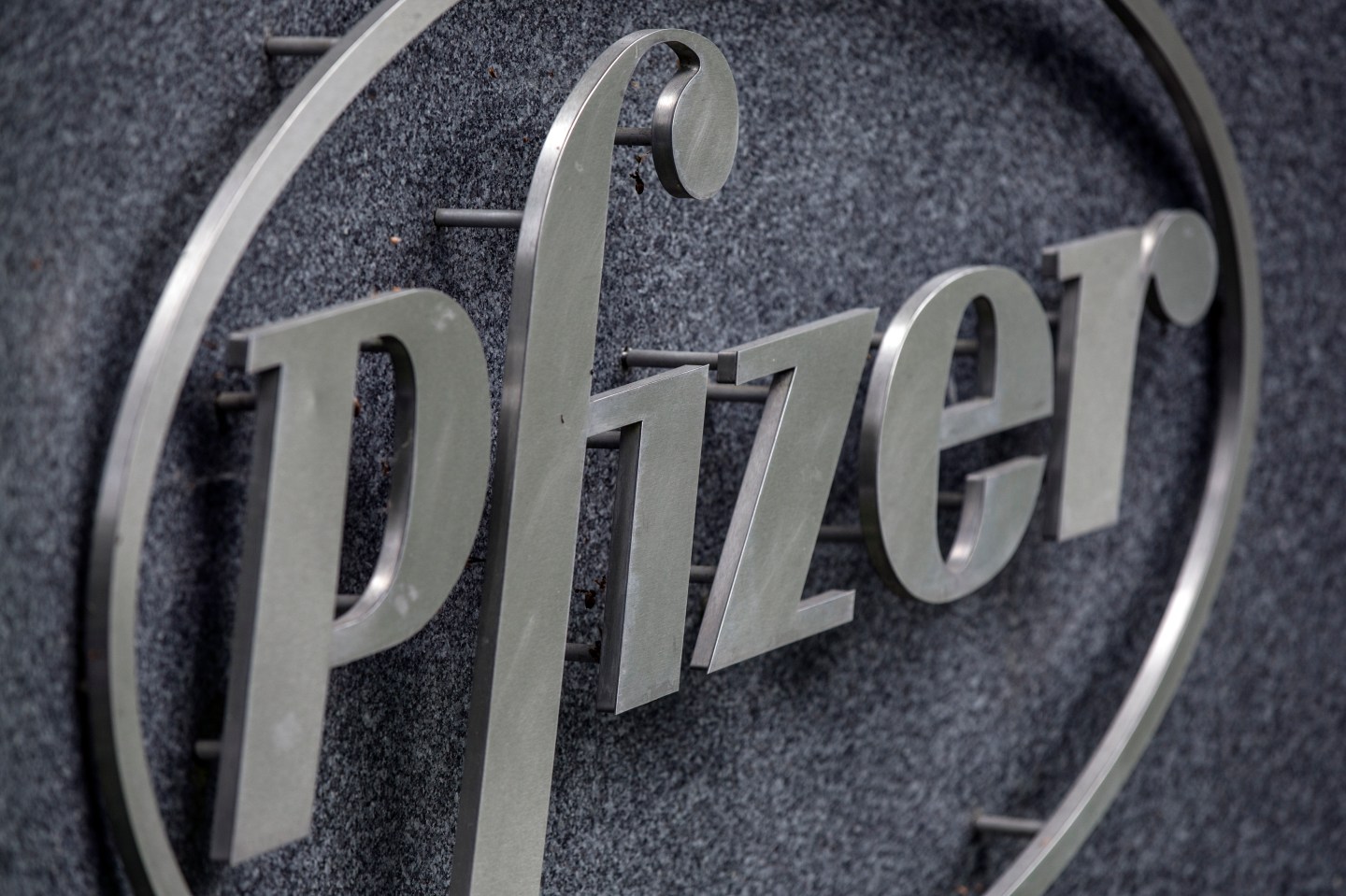 American Pharmaceutical Company Pfizer Propose To Takeover British AstraZeneca