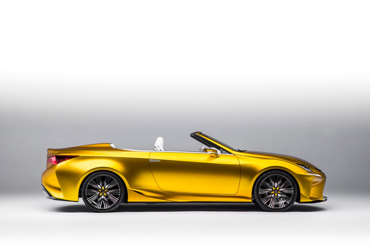 Lexus 2×2 roadster concept revealed