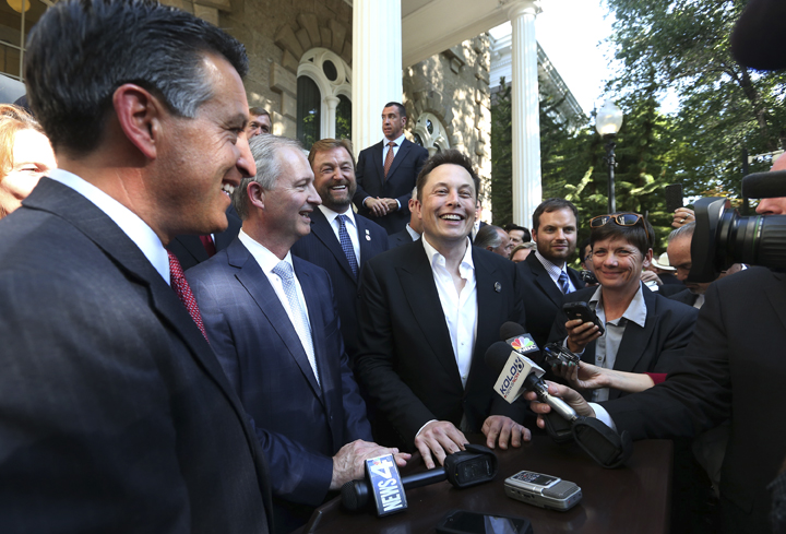 Tesla 'gigafactory", Nevada Governor Brian Sandoval, Elon Musk, Steve Hill
