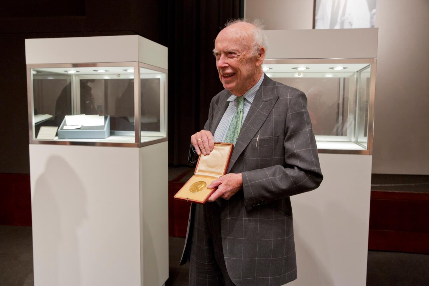 This billionaire just paid $4 million for a Nobel Medal only to give it back