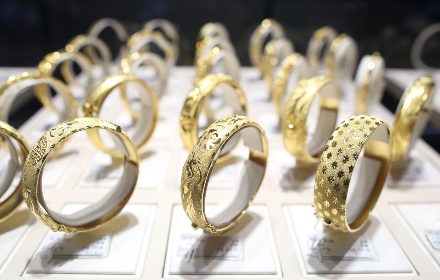 Inside The Chow Sang Sang China Flagship Store In Sanlitun