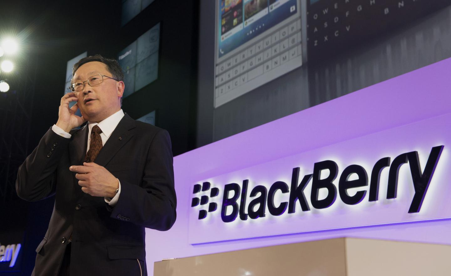 BlackBerry Ltd. Unveils The Square-Screened Passport Smartphone