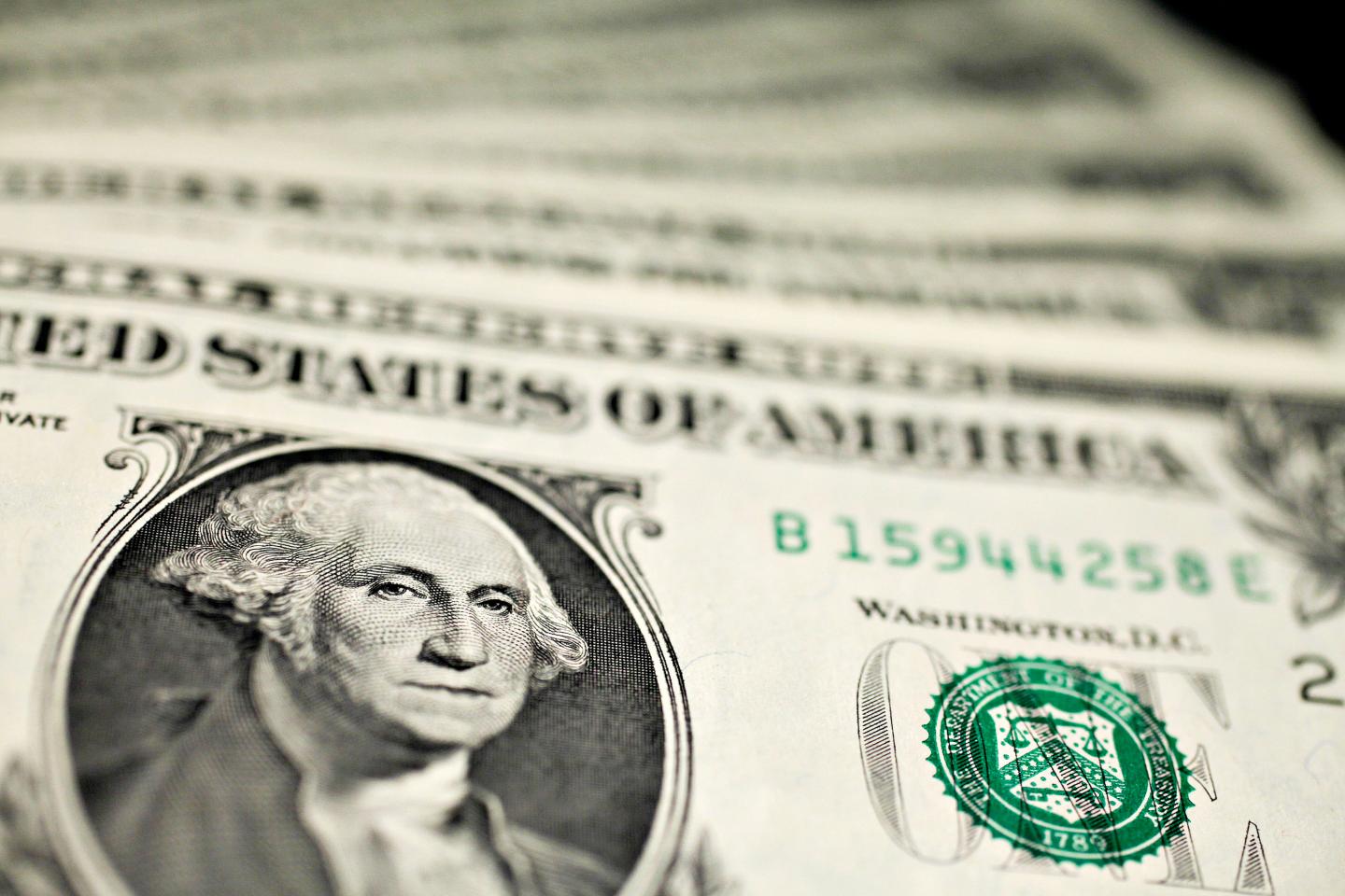 Why the dollar will spoil the 5% GDP party in 2015
