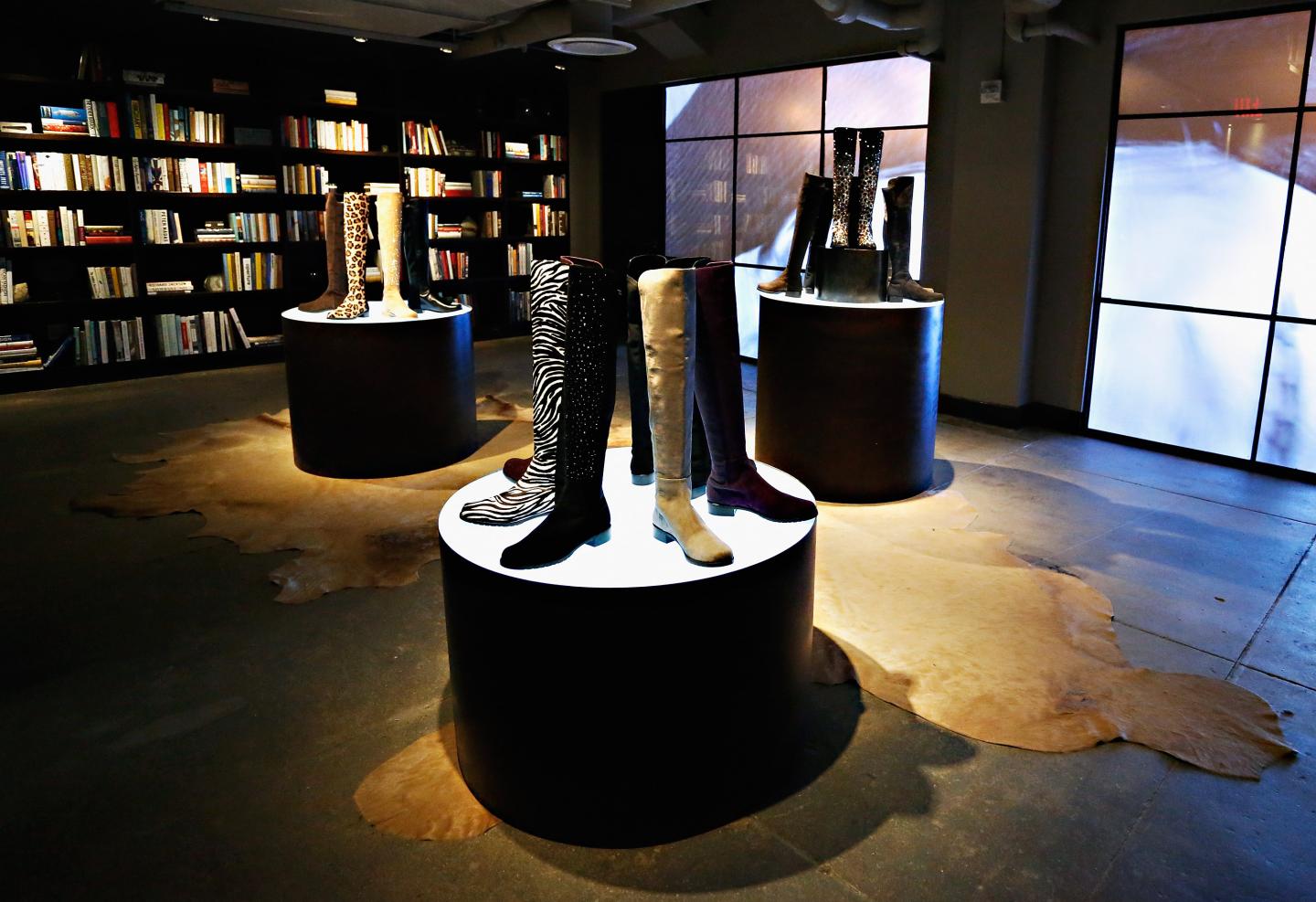 Gilt And Stuart Weitzman Celebrate The 5050 Boot 20th Anniversary