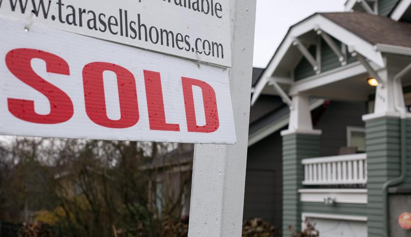 Sales of U.S. Existing Homes Drop to Lowest in Four Months