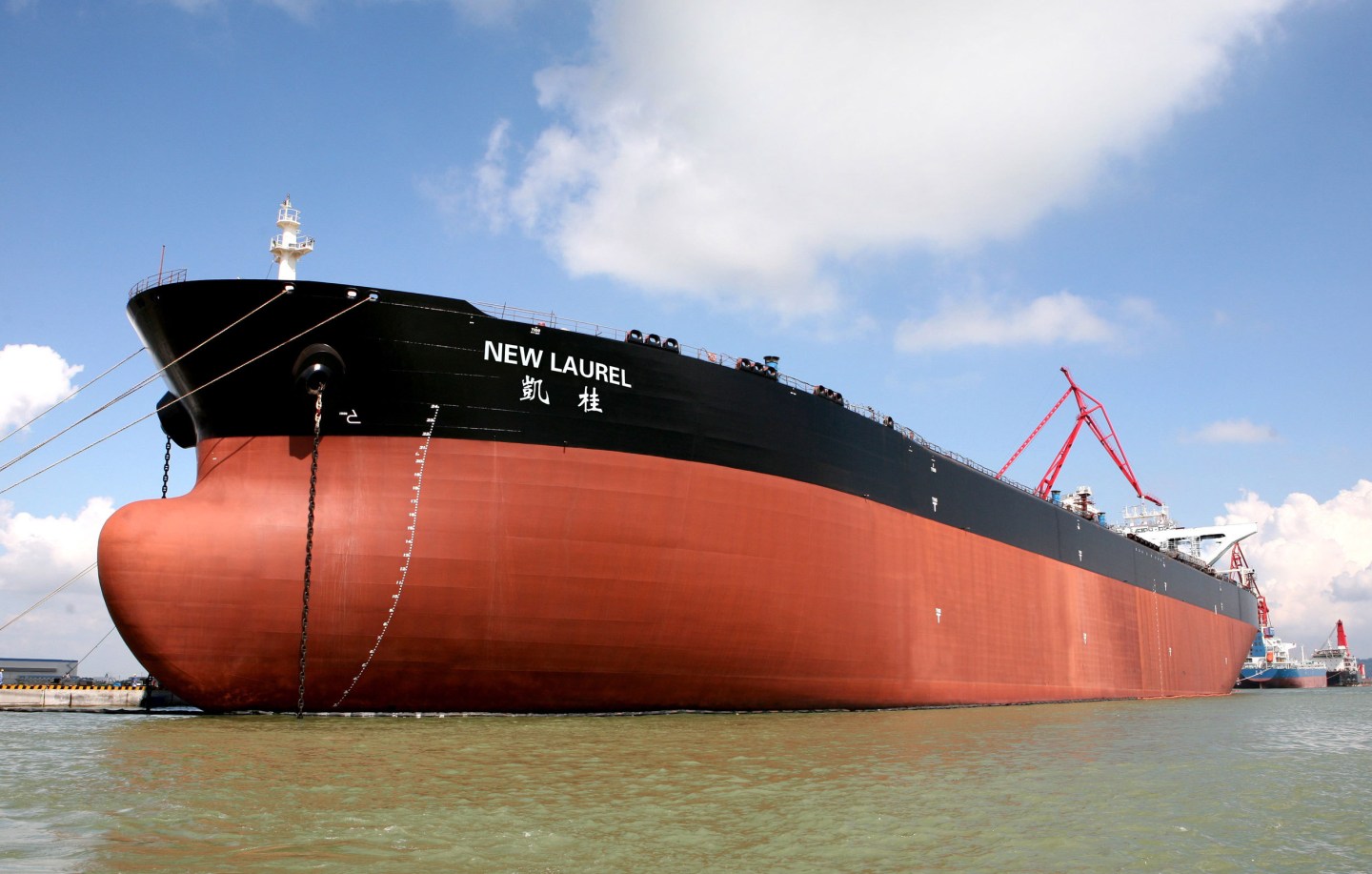 China's Largest Crude Oil Tanker Is Built In Guangzhou