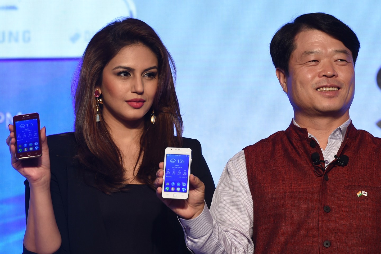 CORRECTION-INDIA-ENTERTAINMENT-BOLLYWOOD-ECONOMY